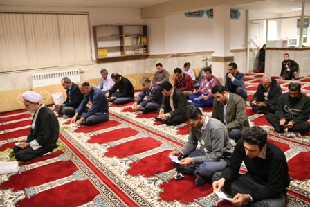 مراسم قرائت زيارت حضرت رسول اكرم(ص) در شهرداري لاهيجان برگزار شد